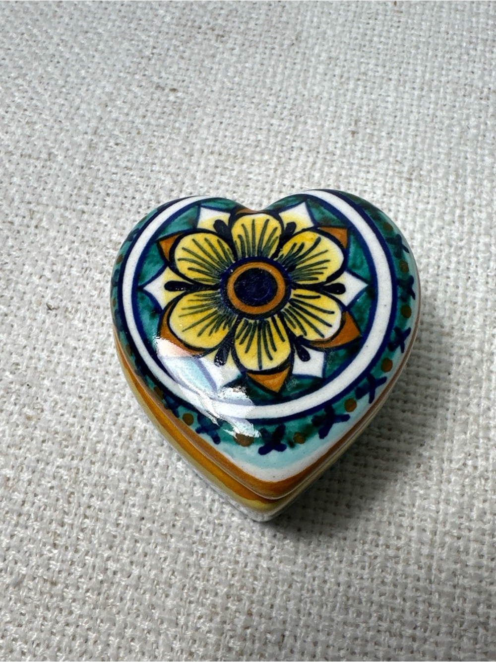 VTG Hand Painted Deruta Italy Pottery Heart Shaped Trinket Box Floral 2”X 2”